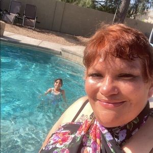 Meet your Posher, Sonia tweety